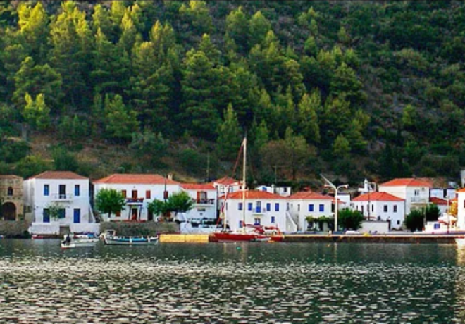 Το χωριό της Πελοποννήσου που απομονώθηκε από την υπόλοιπη Ελλάδα για να γλυτώσει από τους πειρατές